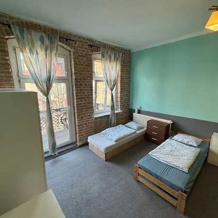 Poznest - Tanie - Samodzielne Zameldowanie - Self Chek Hostel