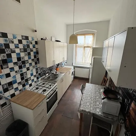Hostel Poznest - Tanie - Samodzielne Zameldowanie - Self Chek *