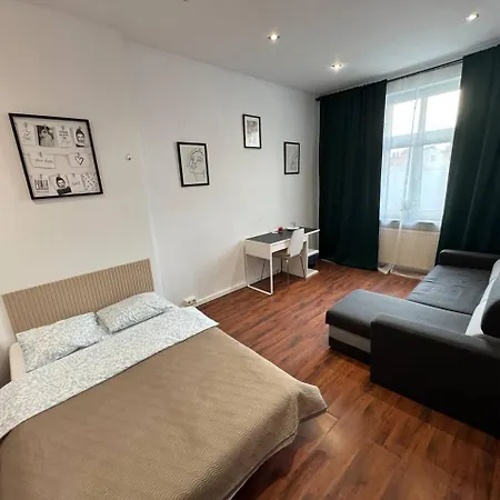 Hostel Poznest - Tanie - Samodzielne Zameldowanie - Self Chek
