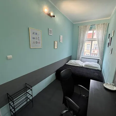 Poznest - Tanie - Samodzielne Zameldowanie - Self Chek 旅馆