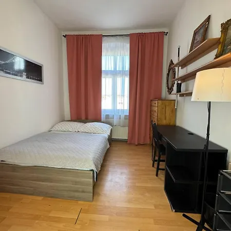 Hostel Poznest - Tanie - Samodzielne Zameldowanie - Self Chek Poznan